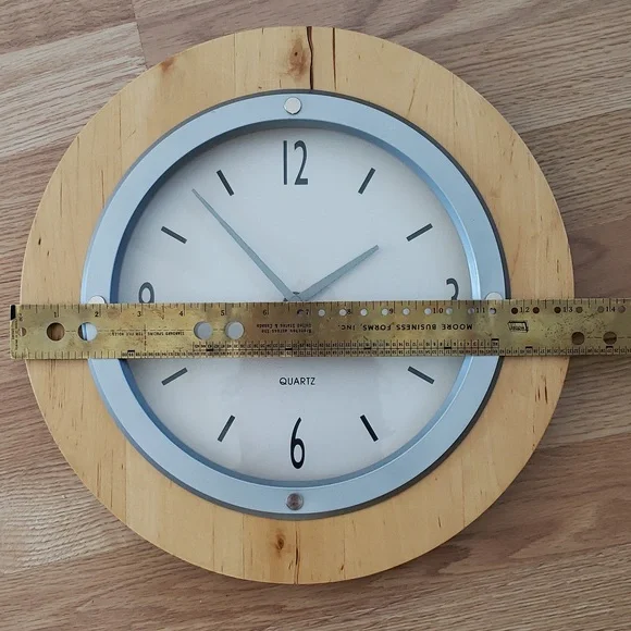 Wall Clock - Picture 2 of 3